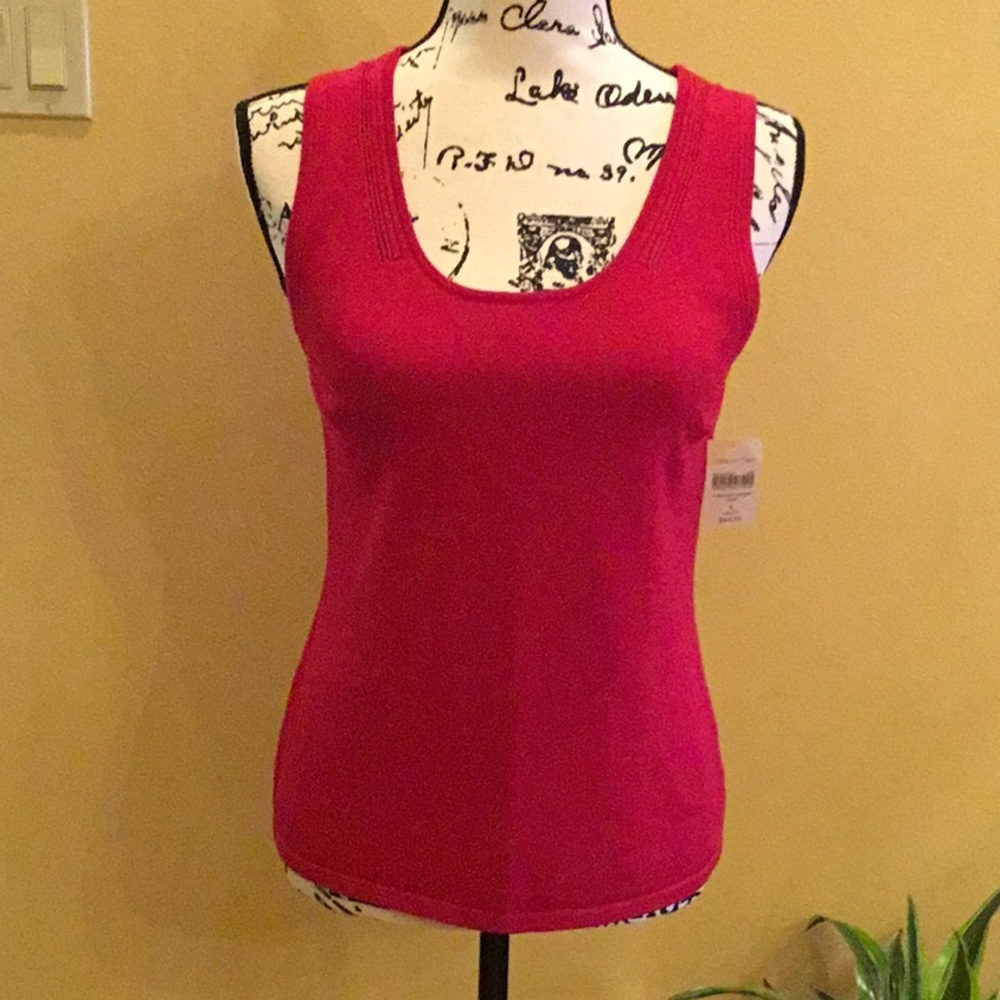 NWT sleeveless scoop neck sweater